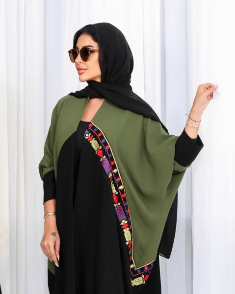 Crepe abaya in black and green color with embroidery IB121 Green